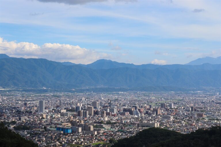 山梨県で解体工事業の許可を取得する際の要件と申請手続き完全ガイド
