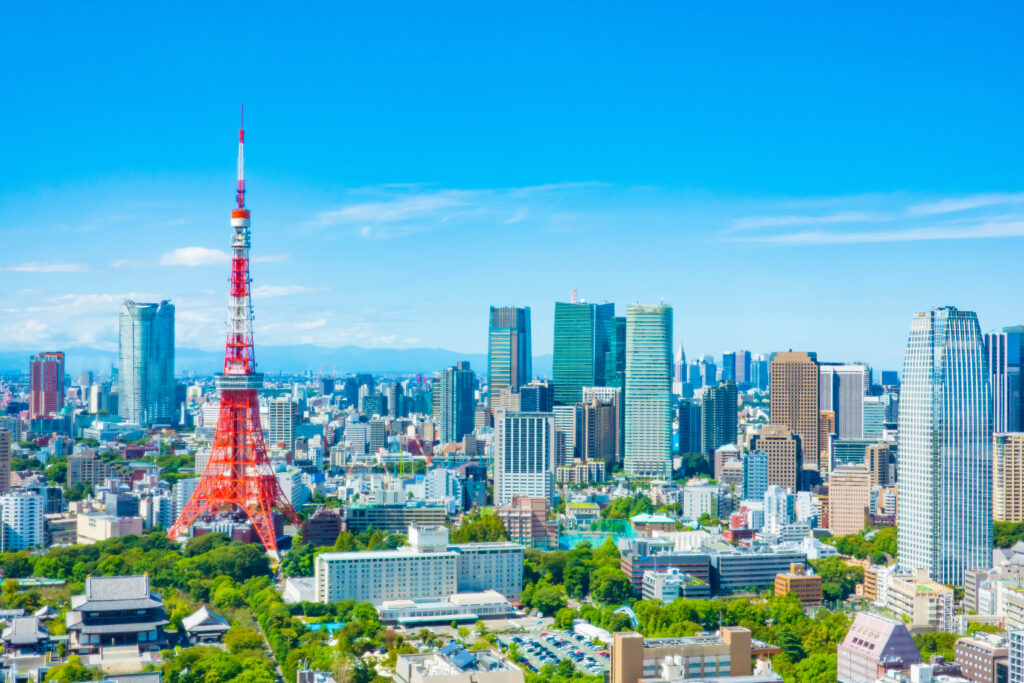 東京タワーと東京都心のビル街