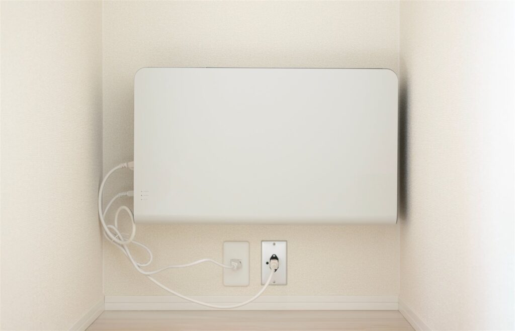 壁に取り付けた家庭用蓄電池